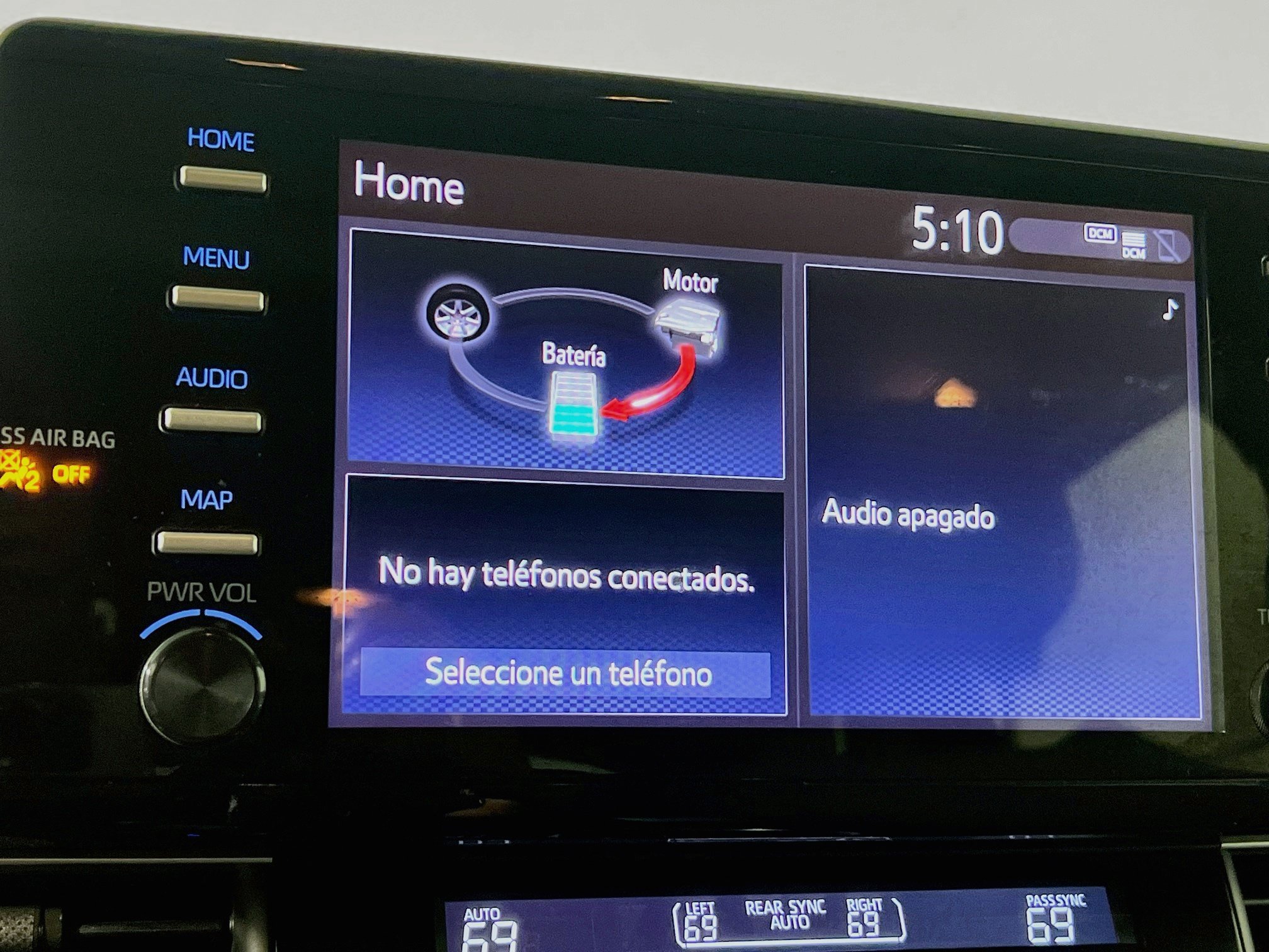 Used 2022 Toyota Sienna XLE FWD image 27