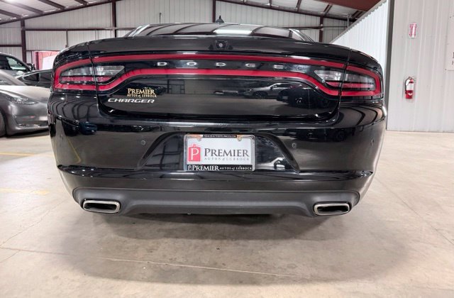Used 2023 Dodge Charger SXT RWD image 4