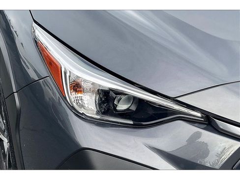 Used 2024 Subaru Crosstrek 2.0i Premium image 28