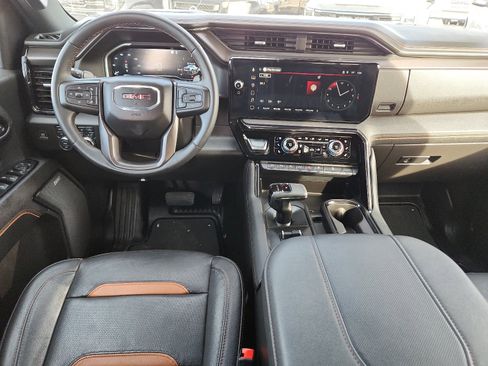 Used 2023 GMC Sierra 1500 AT4 w/ Technology Package image 10
