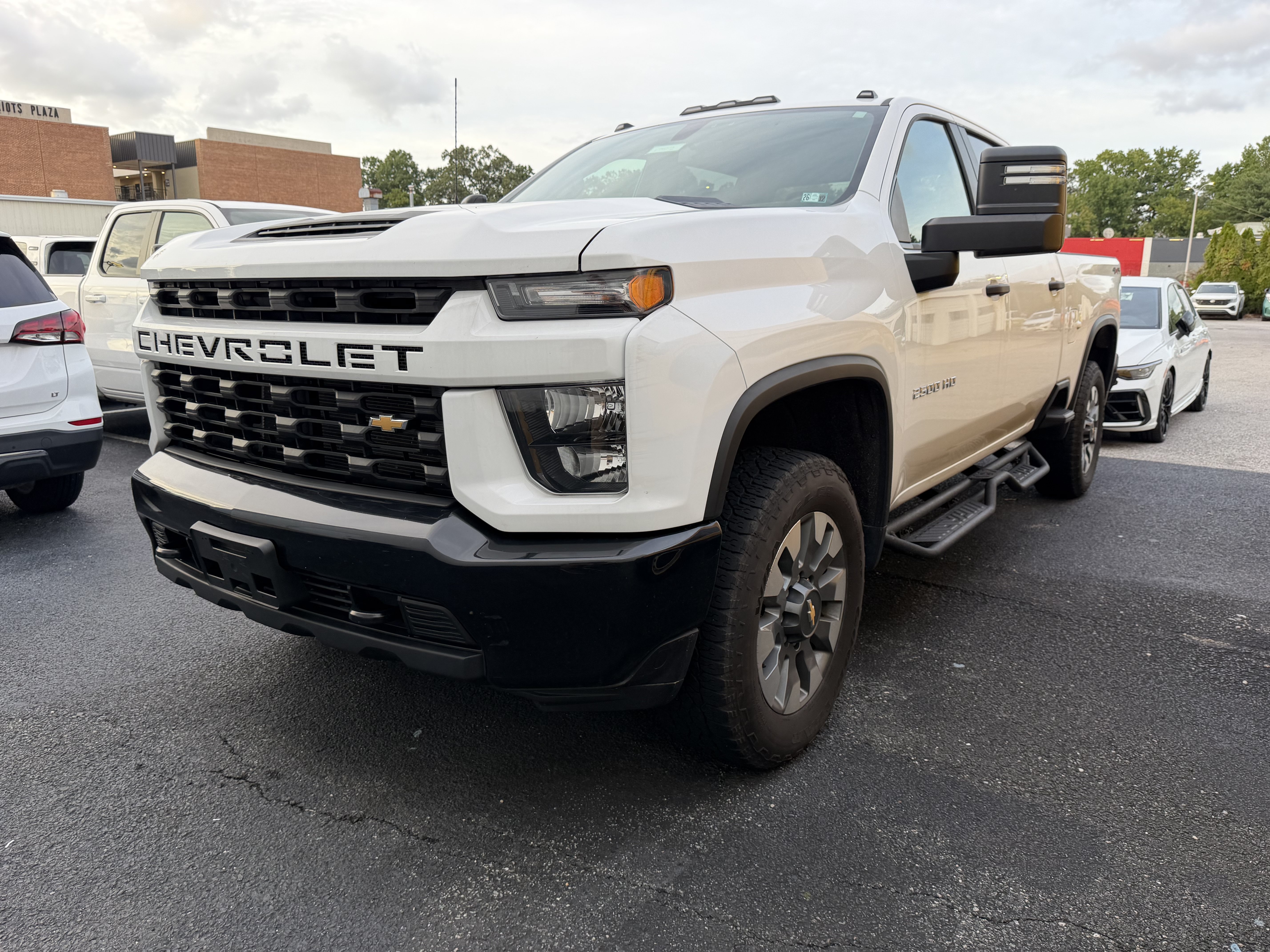 Used 2023 Chevrolet Silverado 2500 Custom w/ Custom Convenience Package AWD/4WD image 6