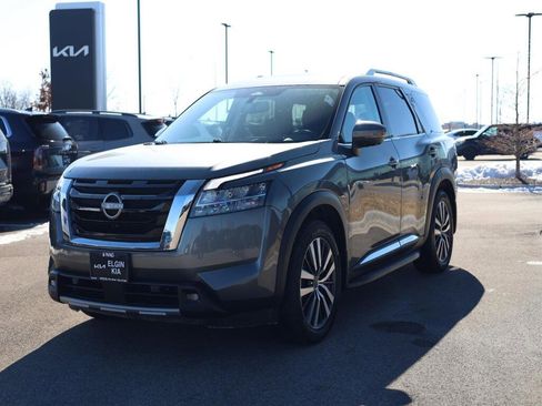 Used 2022 Nissan Pathfinder Platinum w/ Lighting Package (N93) image 3