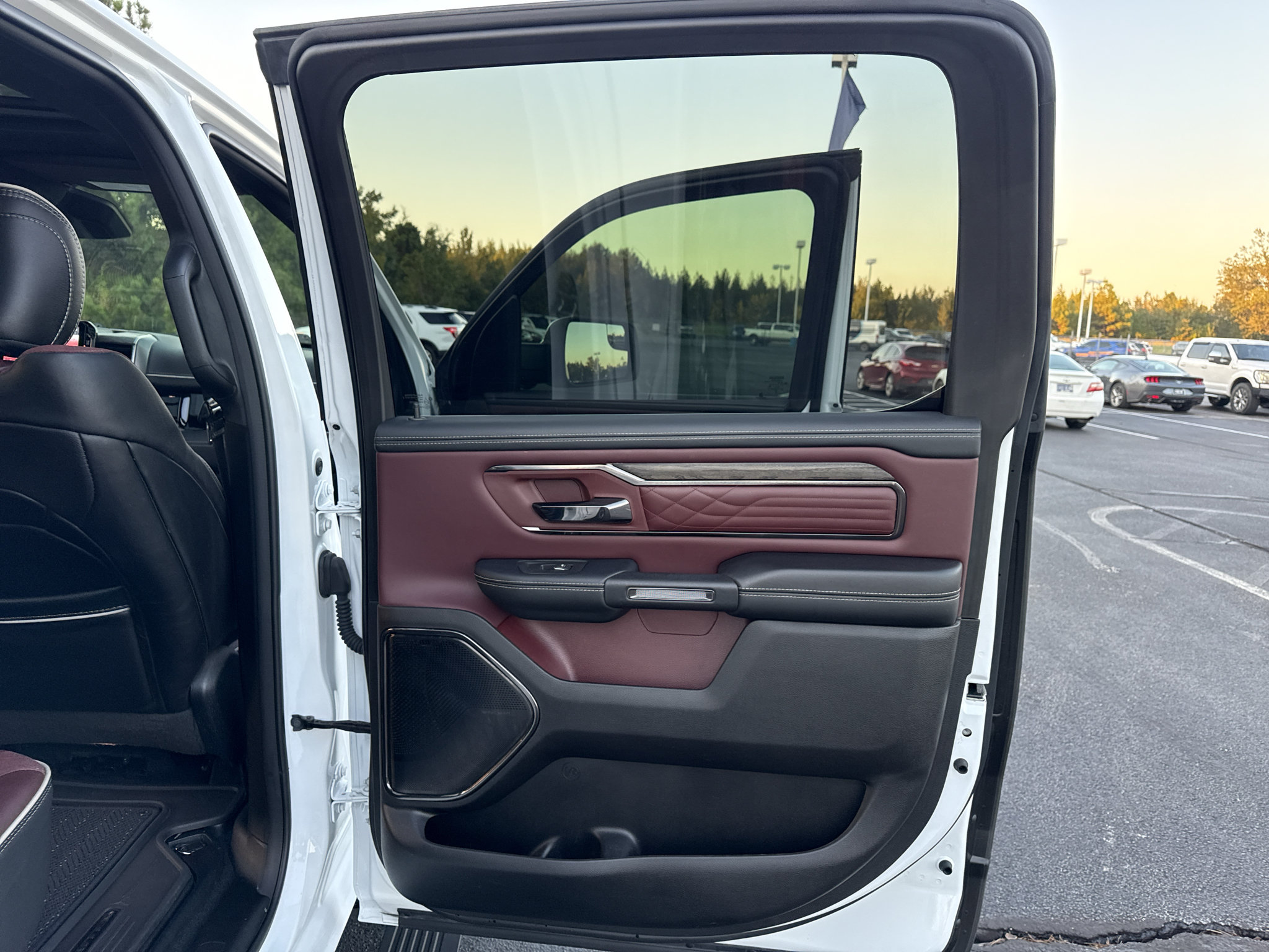 Used 2025 RAM 1500 Limited AWD/4WD image 24
