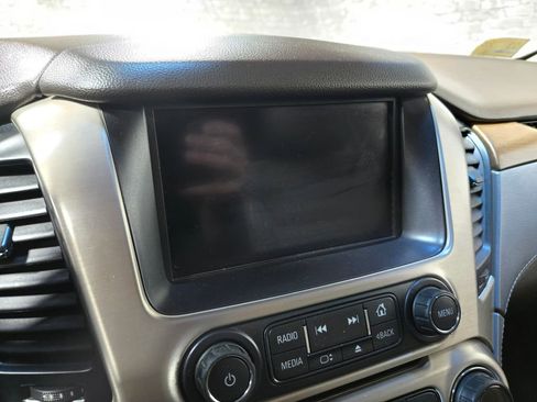 Used 2019 GMC Yukon XL Denali w/ Open Road Package image 22