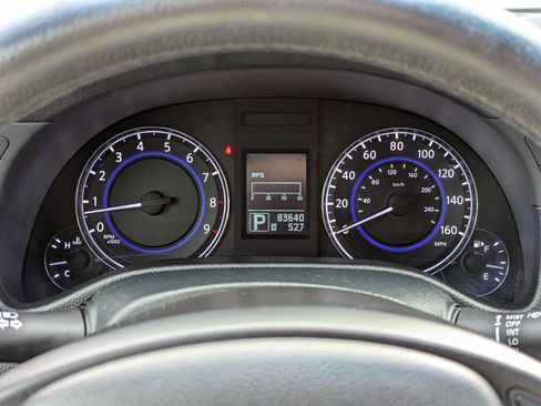 Used 2015 INFINITI Q40 Base AWD 4dr Sedan w/ Moonroof Package image 19