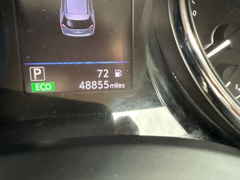 Used 2018 Nissan Rogue SV w/ Premium Package FWD image 18