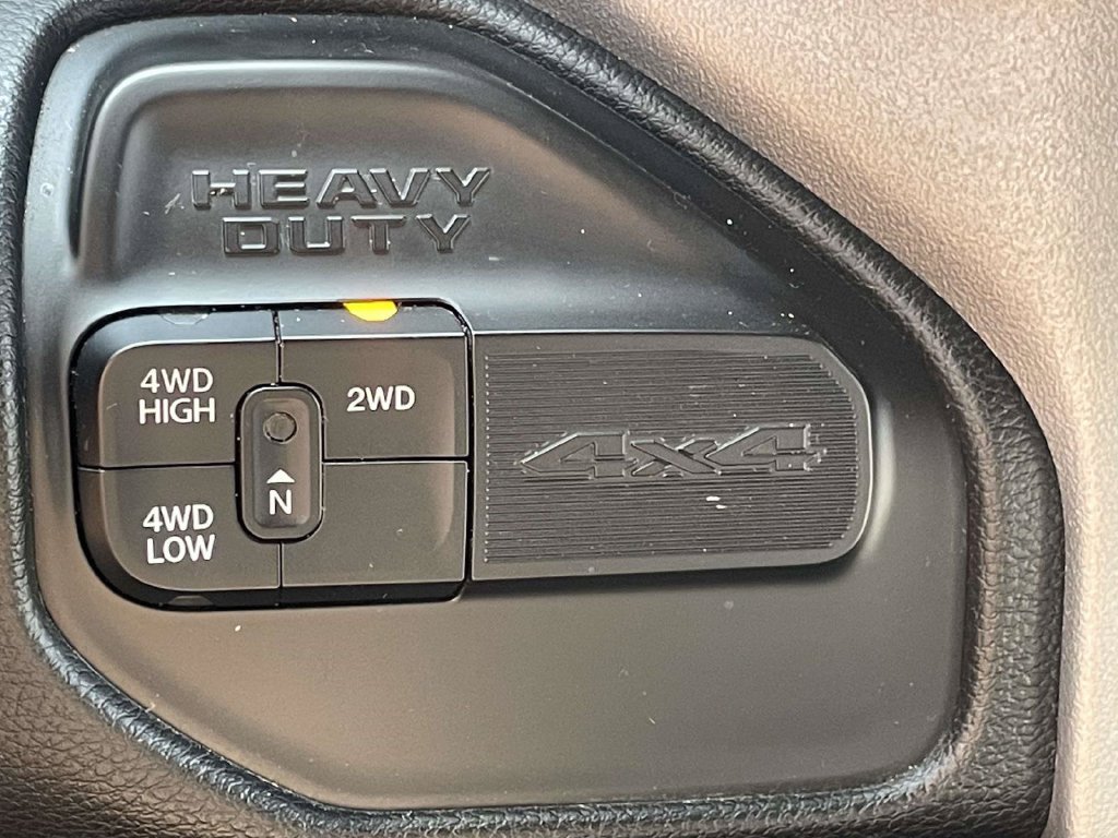 Used 2024 RAM 2500 Big Horn AWD/4WD image 20