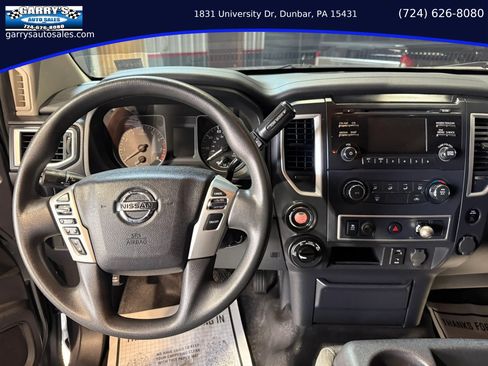 Used 2018 Nissan Titan S AWD/4WD image 15
