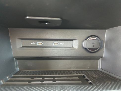 New 2026 Volkswagen Taos SE image 37