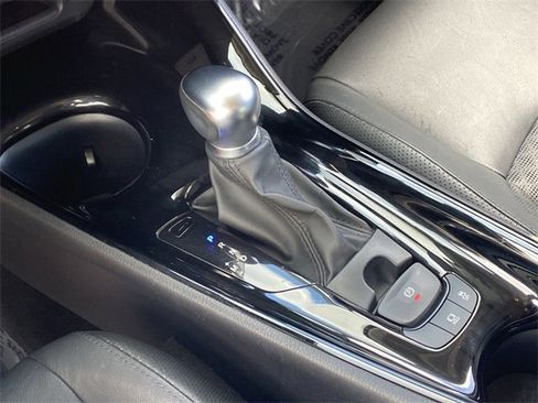 Used 2022 Toyota C-HR image 30