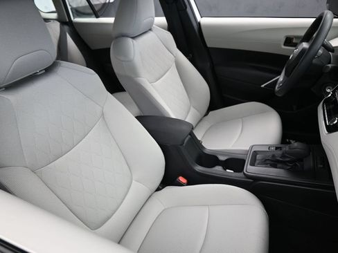 Used 2026 Toyota Corolla Cross L FWD image 43