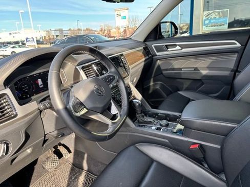 Used 2022 Volkswagen Atlas SE image 11