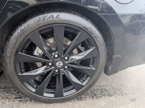 Certified 2022 Nissan Maxima SR w/ Sport Mat Group image 24