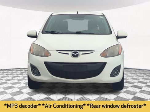 Used 2013 MAZDA MAZDA2 Touring image 9