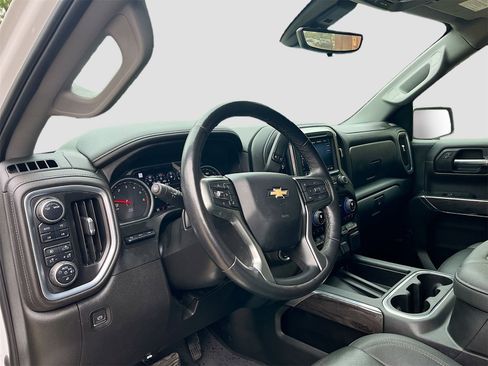Used 2022 Chevrolet Silverado 1500 LTZ w/ LTZ Premium Package image 9