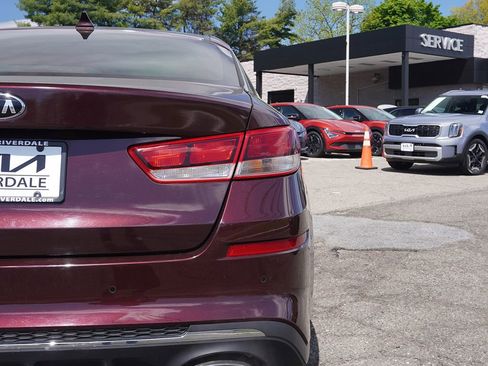 Used 2019 Kia Optima LX FWD image 15