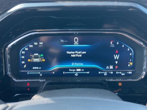 Used 2023 Chevrolet Silverado 1500 ZR2 image 18