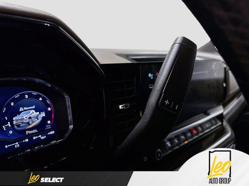 Used 2025 Chevrolet Silverado 3500 LT w/ Z71 Chrome Sport Edition AWD/4WD image 21
