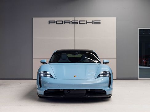 Certified 2022 Porsche Taycan 4S image 10