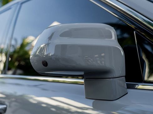 Used 2021 Rolls-Royce Cullinan Sport Utility image 39