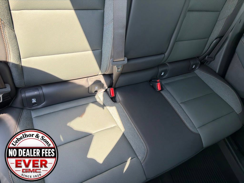 New 2027 GMC Terrain AT4 w/ Convenience Package III AWD/4WD image 6
