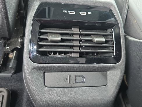 Used 2021 Volkswagen ID.4 Pro S w/ Gradient Package image 11