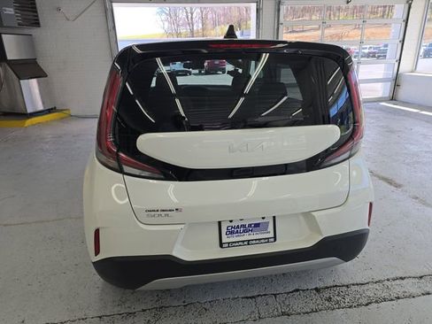 Certified 2025 Kia Soul LX image 4