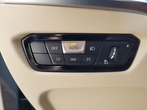 Certified 2023 BMW 330i Sedan w/ Driving Assistance Package image 22