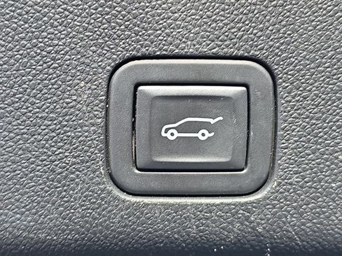 Used 2024 Cadillac Escalade Sport w/ LPO, ONYX Package image 14