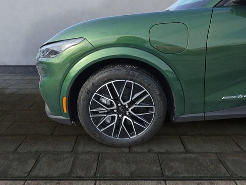 Certified 2025 Ford Mustang Mach-E Premium image 26