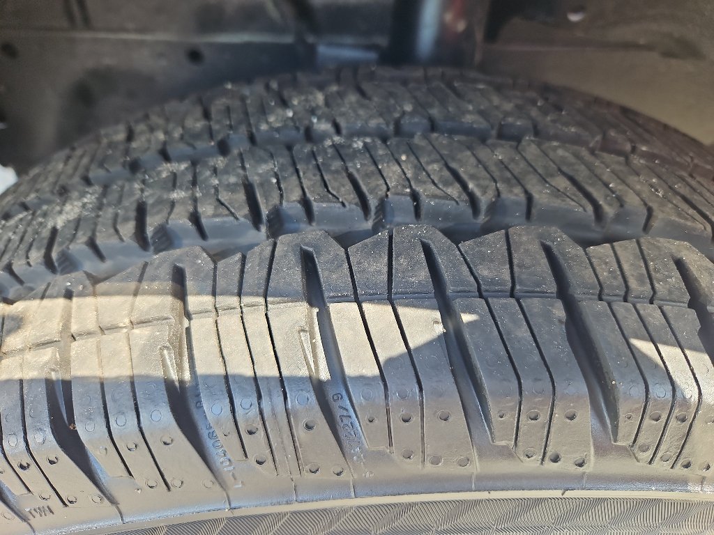 Used 2024 Ford E-Transit Low Roof RWD image 34