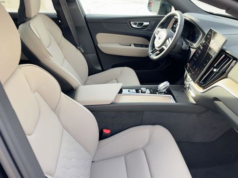 Used 2026 Volvo XC60 B5 Plus w/ Climate Package AWD/4WD image 30