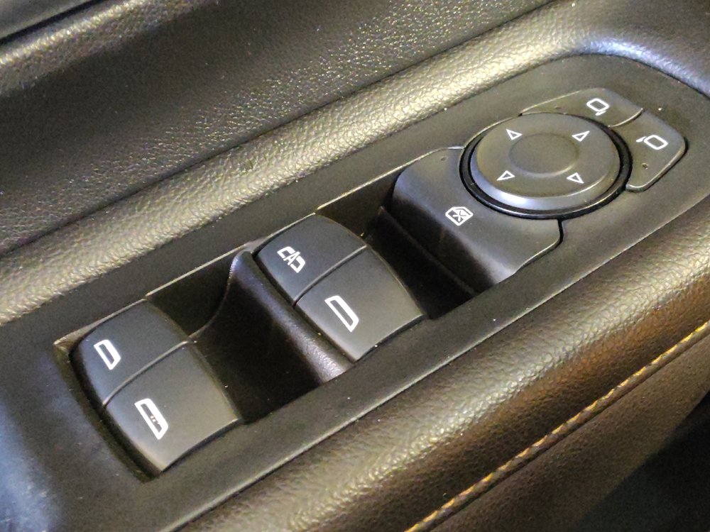 Used 2024 GMC Terrain SLT AWD/4WD image 27
