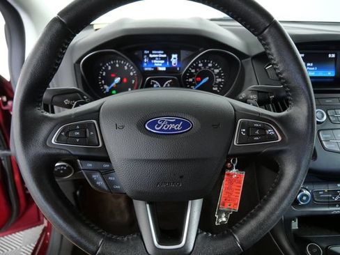 Used 2016 Ford Focus SE w/ SE Sport Package FWD image 22