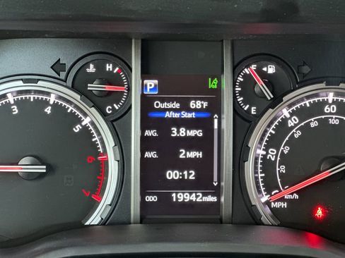 Used 2023 Toyota 4Runner TRD Off-Road Premium w/ Off Road Premium Plus Package AWD/4WD image 27