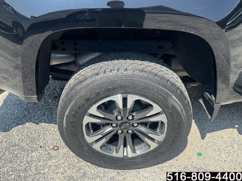Used 2022 Chevrolet Colorado Z71 AWD/4WD image 13