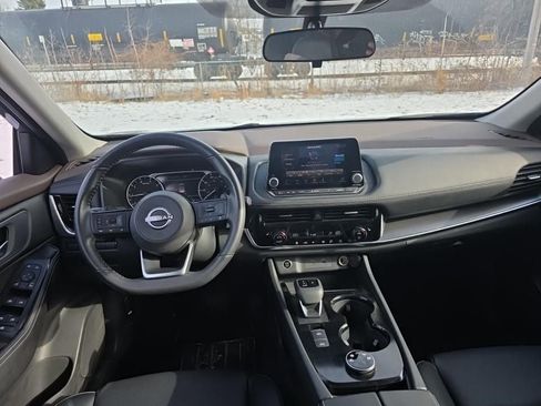 Certified 2023 Nissan Rogue SV w/ SV Premium Package image 9