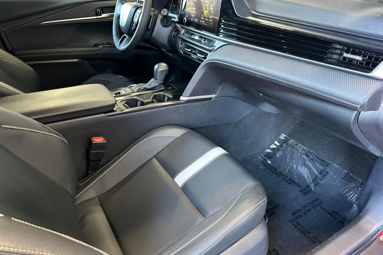 Certified 2025 Toyota Camry SE FWD image 14