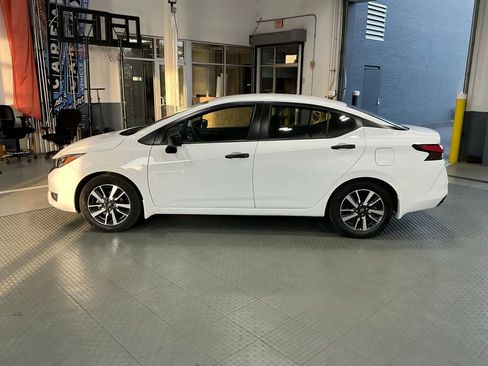 Used 2025 Nissan Versa S w/ S Plus Package image 4