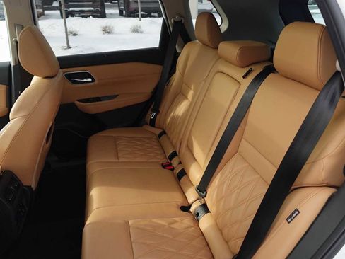 Used 2021 Nissan Rogue Platinum image 55