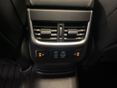 Used 2023 Subaru Outback Limited image 14