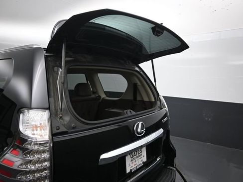 Used 2014 Lexus GX 460 w/ Premium Package AWD/4WD image 32