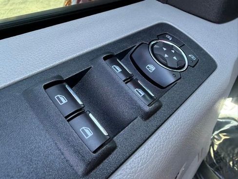 Used 2019 Ford F150 XLT image 14