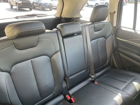 Certified 2024 Jeep Grand Cherokee Limited image 10