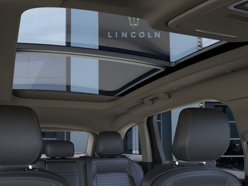 New 2025 Lincoln Nautilus Reserve image 22