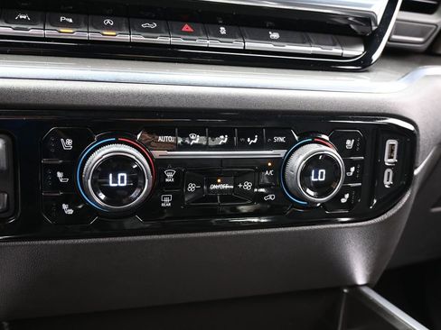 Used 2024 Chevrolet Silverado 1500 High Country w/ Technology Package image 35