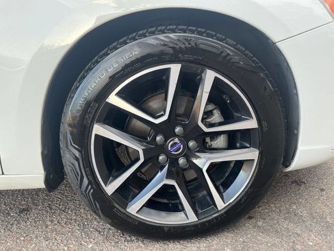 Used 2017 Volvo S60 T5 Dynamic FWD image 25