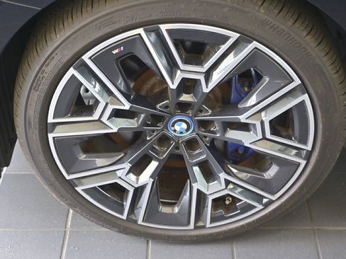 Certified 2024 BMW i5 eDrive40i w/ Executive Package image 9