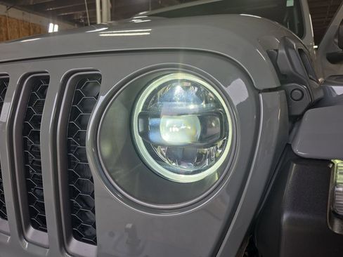 Used 2023 Jeep Wrangler Unlimited Rubicon 392 w/ Xtreme Recon 35" Tire Package AWD/4WD image 32