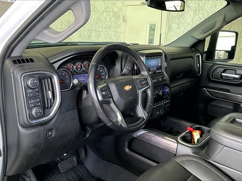 Used 2021 Chevrolet Silverado 2500 LTZ w/ LTZ Plus Package image 16